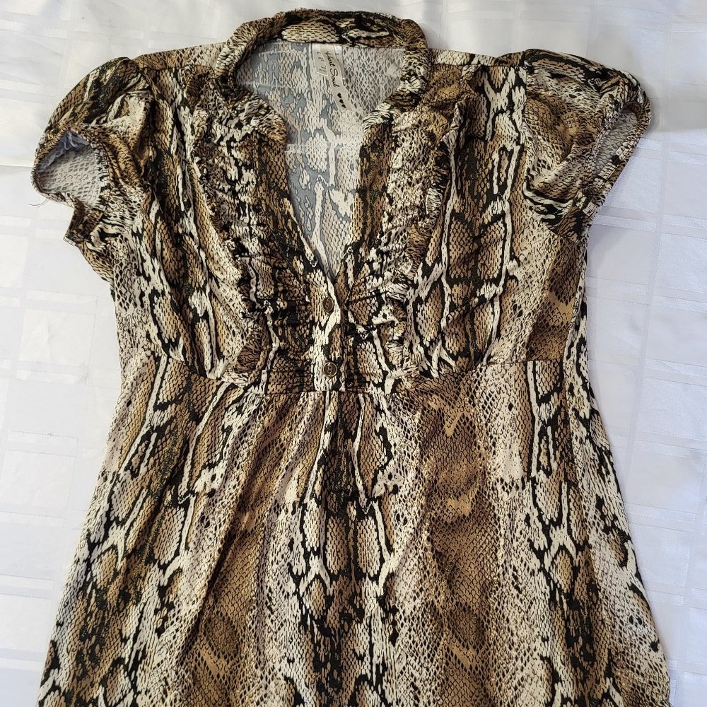 WOMEN'S HEART AND SOUL SIZE LARGE SNAKE PRINT BROWN TAN SHIRT FASHION WEAR